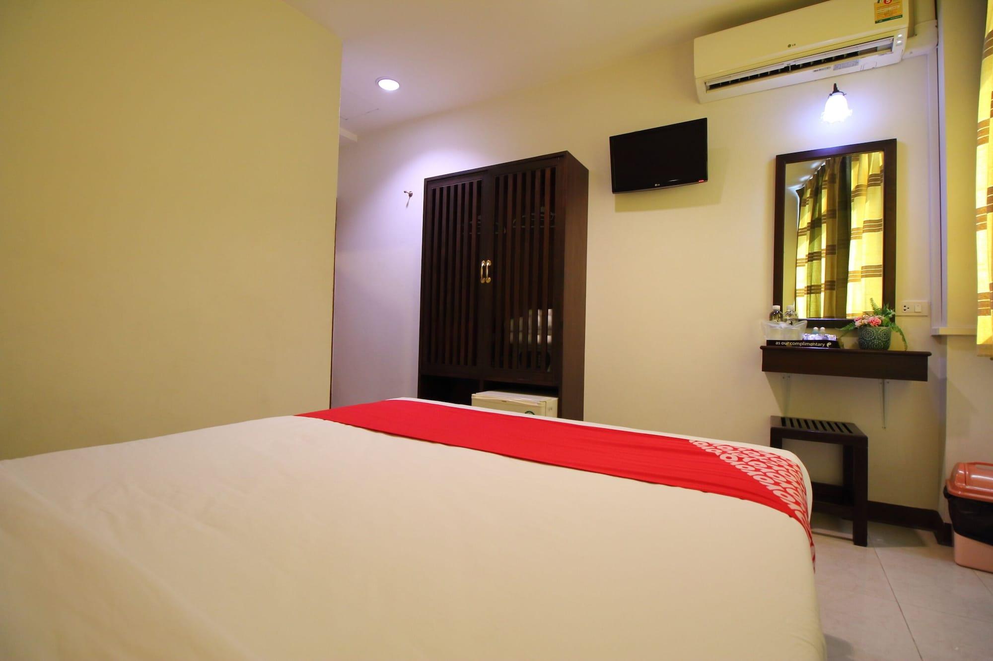 Super Oyo 484 Pannee Residence Khaosan Sha Plus Bangkok Buitenkant foto