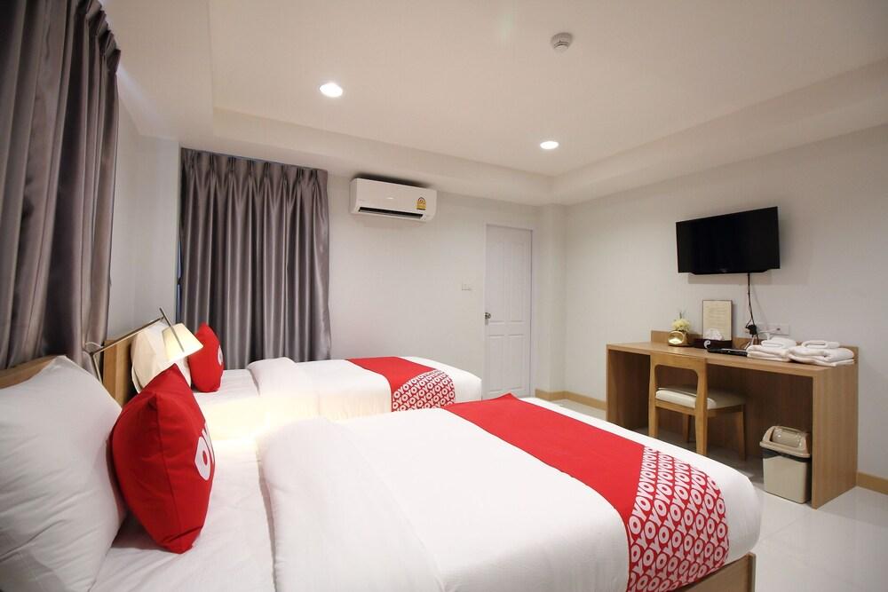 Super Oyo 484 Pannee Residence Khaosan Sha Plus Bangkok Buitenkant foto