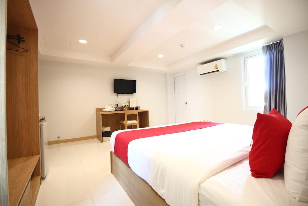 Super Oyo 484 Pannee Residence Khaosan Sha Plus Bangkok Buitenkant foto