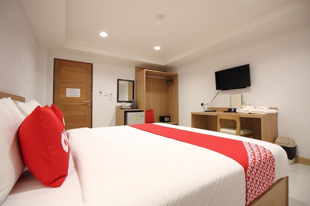 Super Oyo 484 Pannee Residence Khaosan Sha Plus Bangkok Buitenkant foto