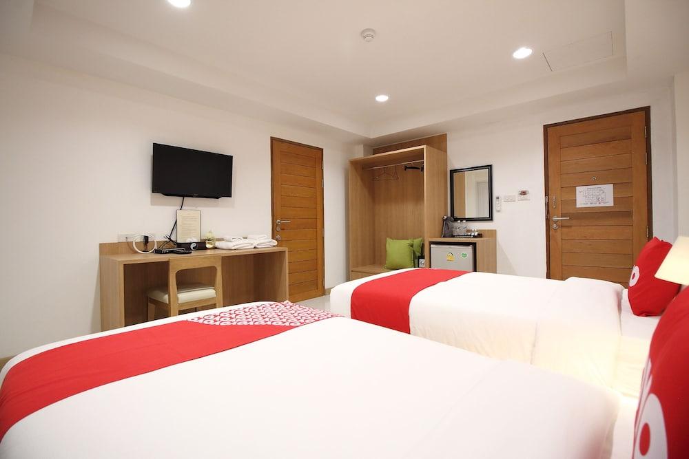 Super Oyo 484 Pannee Residence Khaosan Sha Plus Bangkok Buitenkant foto