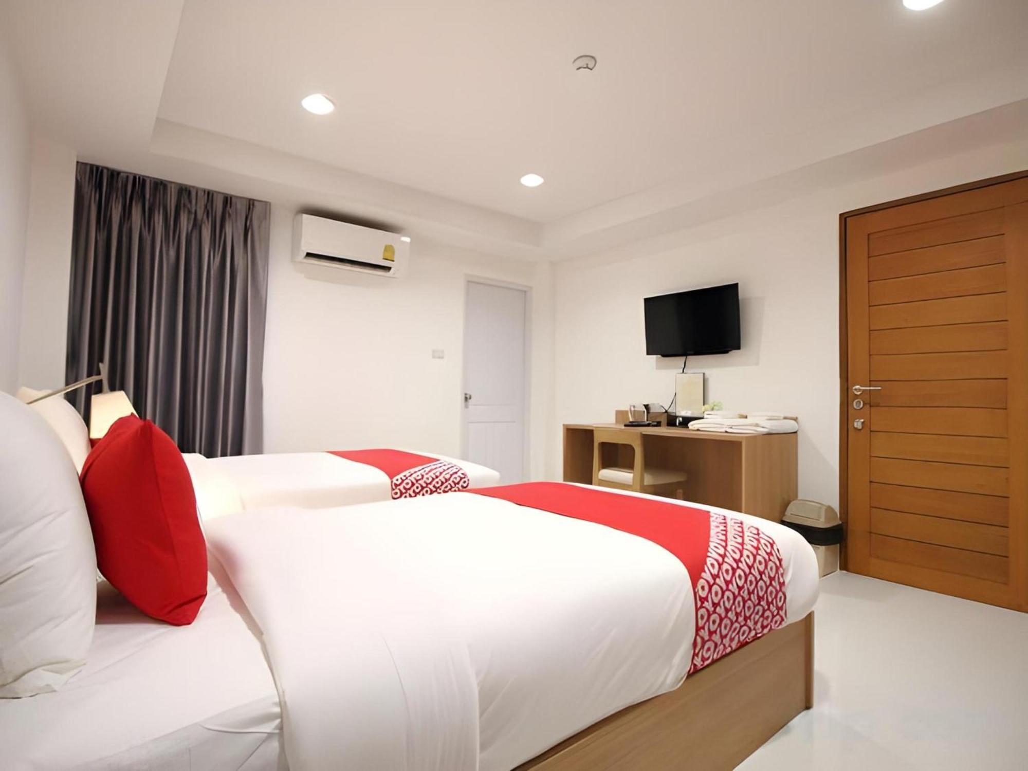 Super Oyo 484 Pannee Residence Khaosan Sha Plus Bangkok Buitenkant foto