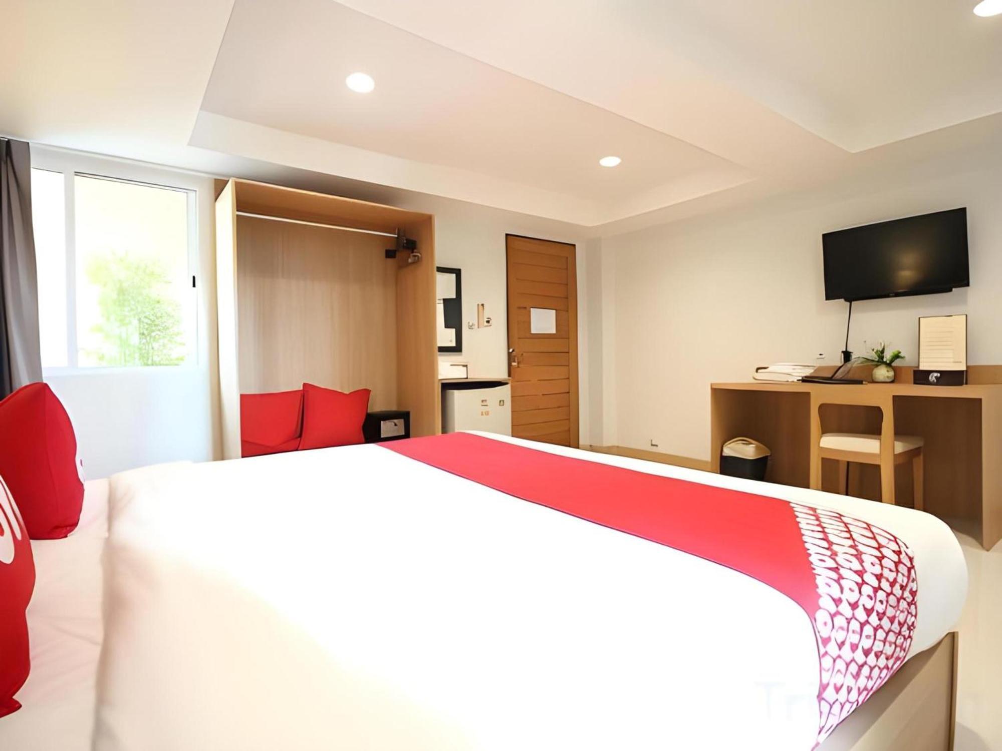 Super Oyo 484 Pannee Residence Khaosan Sha Plus Bangkok Buitenkant foto