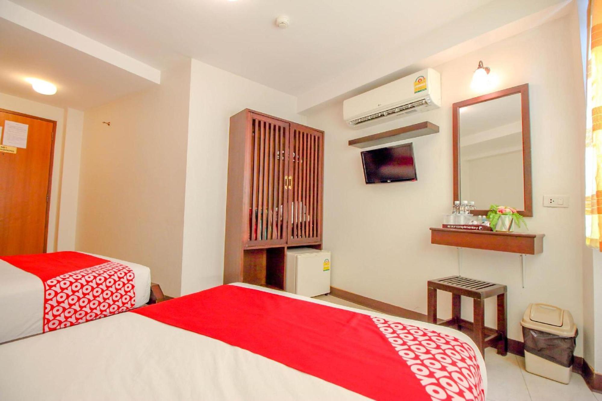 Super Oyo 484 Pannee Residence Khaosan Sha Plus Bangkok Buitenkant foto