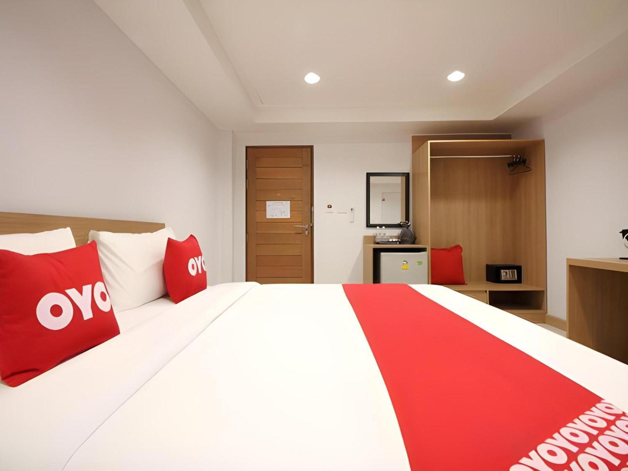 Super Oyo 484 Pannee Residence Khaosan Sha Plus Bangkok Buitenkant foto