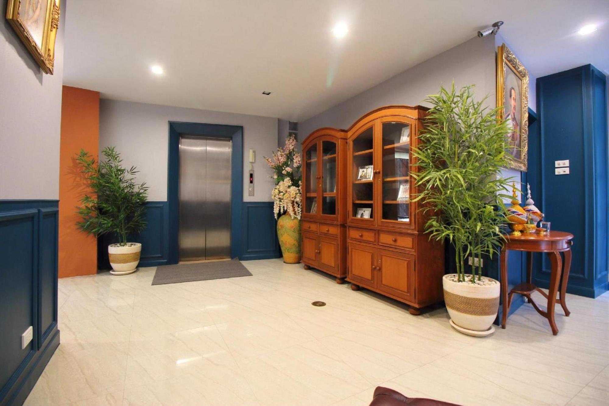 Super Oyo 484 Pannee Residence Khaosan Sha Plus Bangkok Buitenkant foto