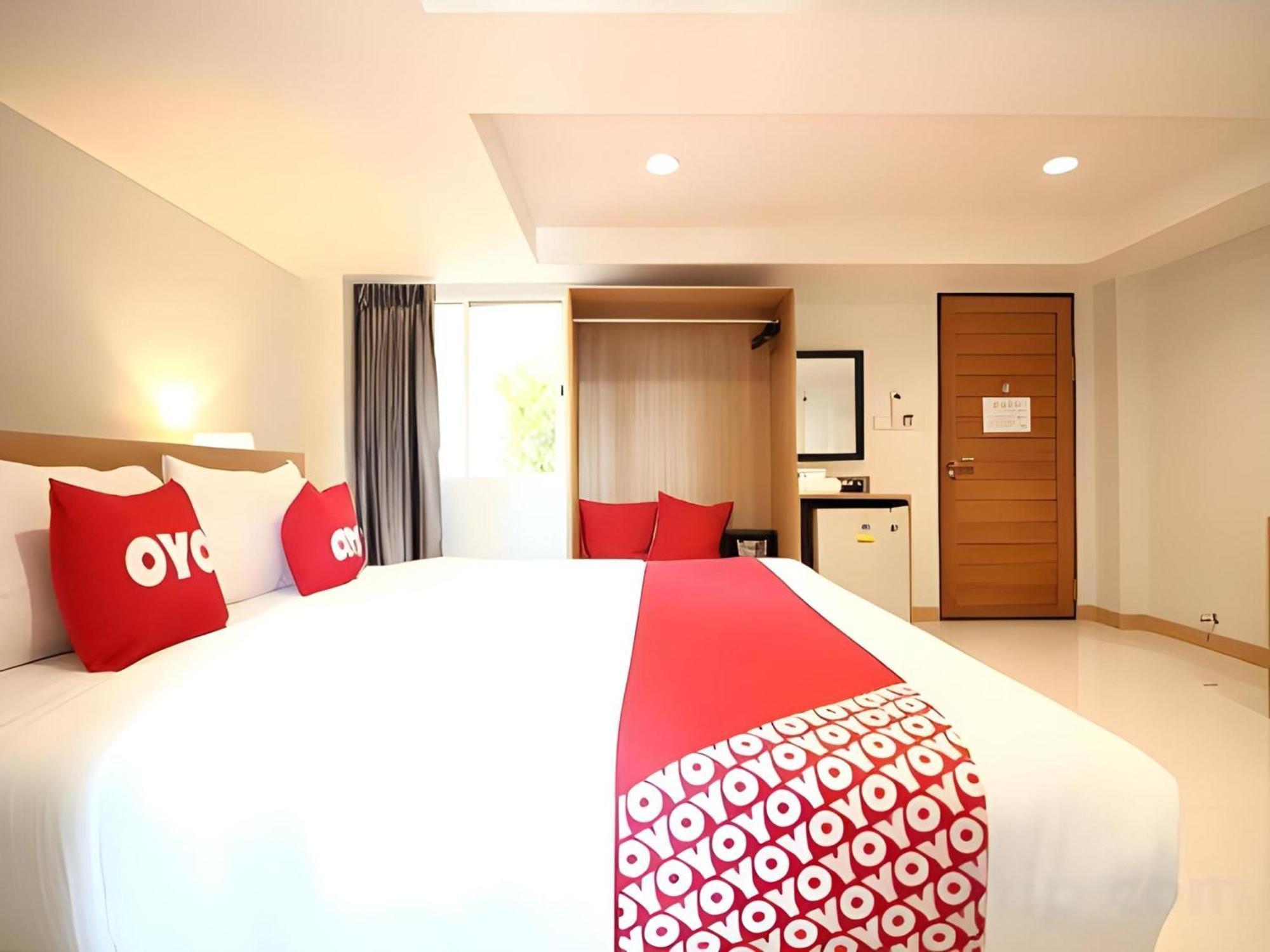 Super Oyo 484 Pannee Residence Khaosan Sha Plus Bangkok Buitenkant foto